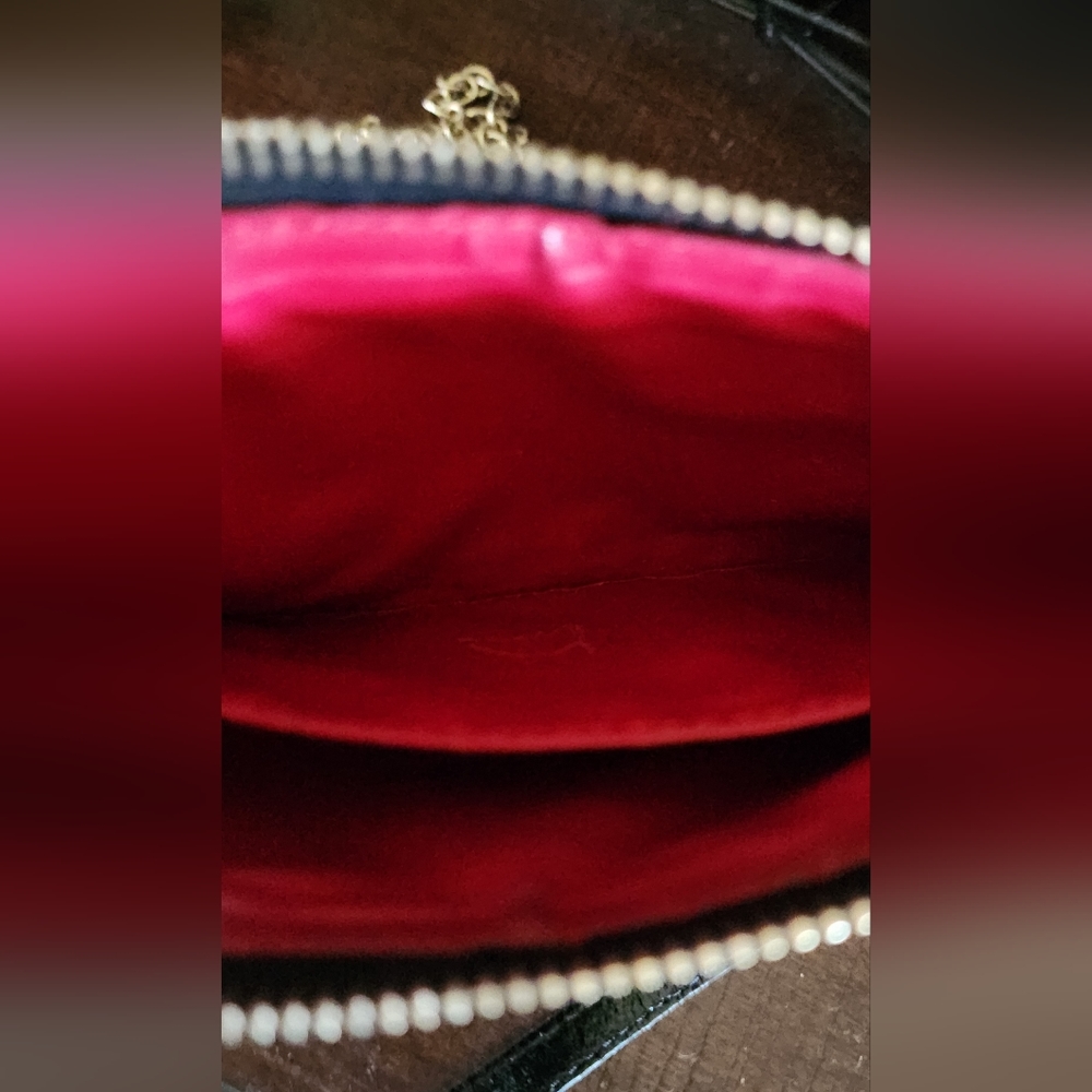 Dooney & Bourke - Picture 4 of 5